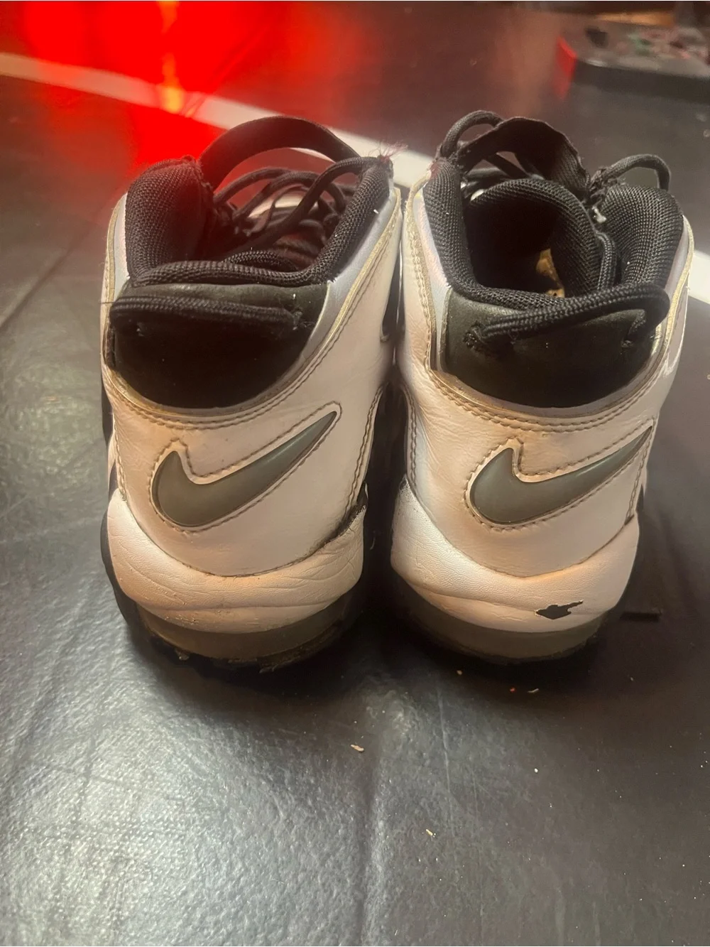 Boys Size 5Y Nike Air More Uptempo basketball sneakers